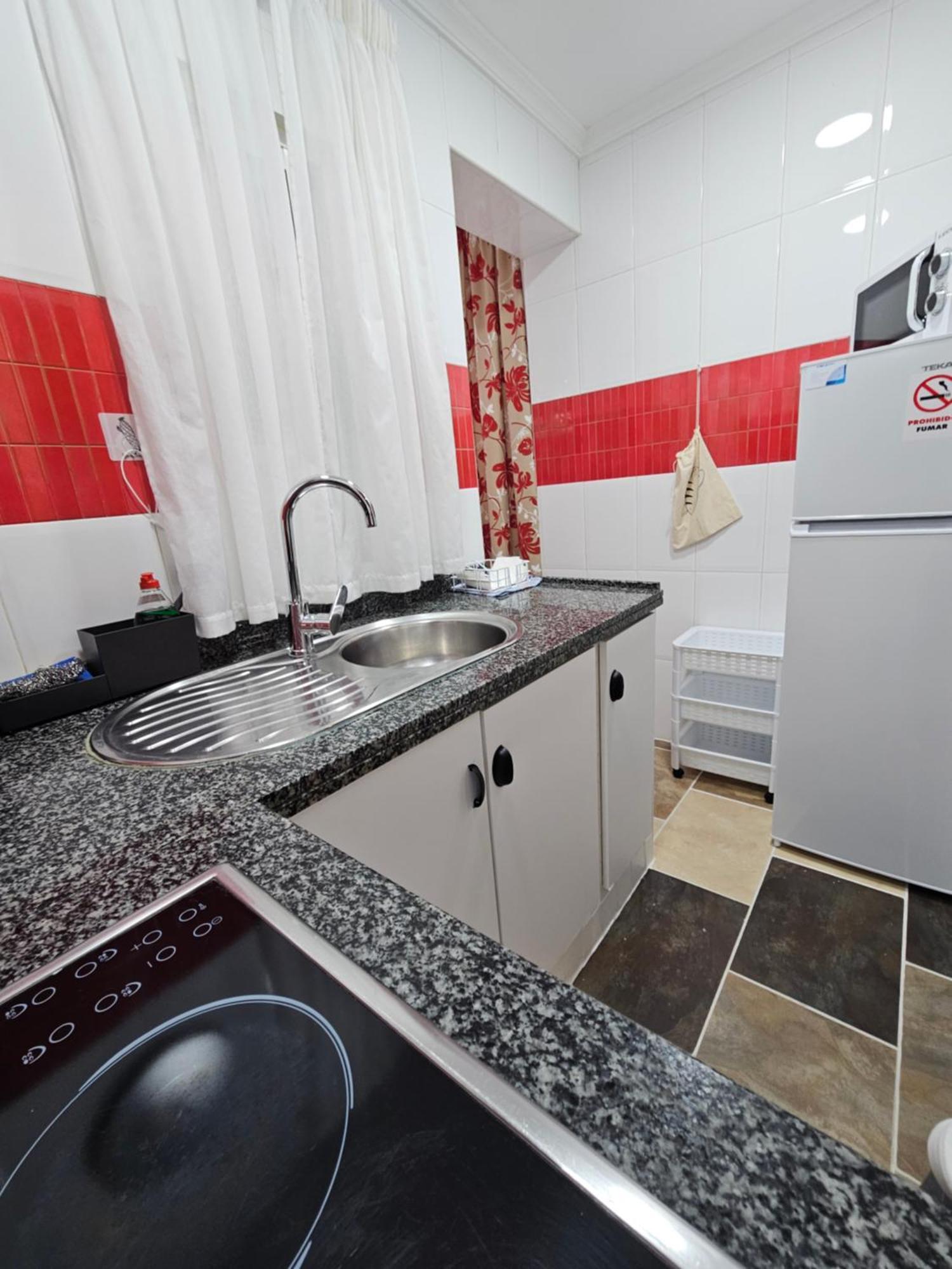 Apartamento Triana Apartment เซบีญา ภายนอก รูปภาพ